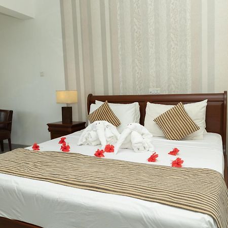 Paradise Beach Club Mirissa Luaran gambar