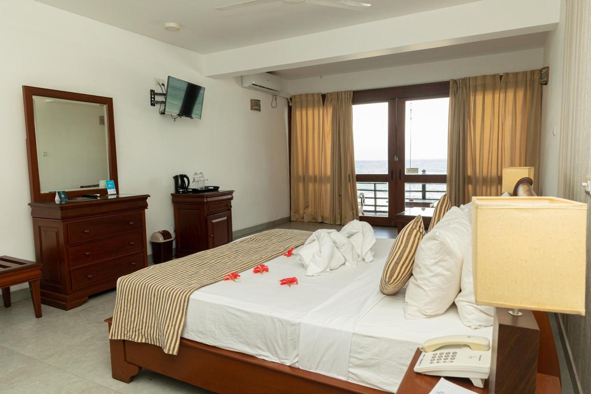 Paradise Beach Club Mirissa Luaran gambar