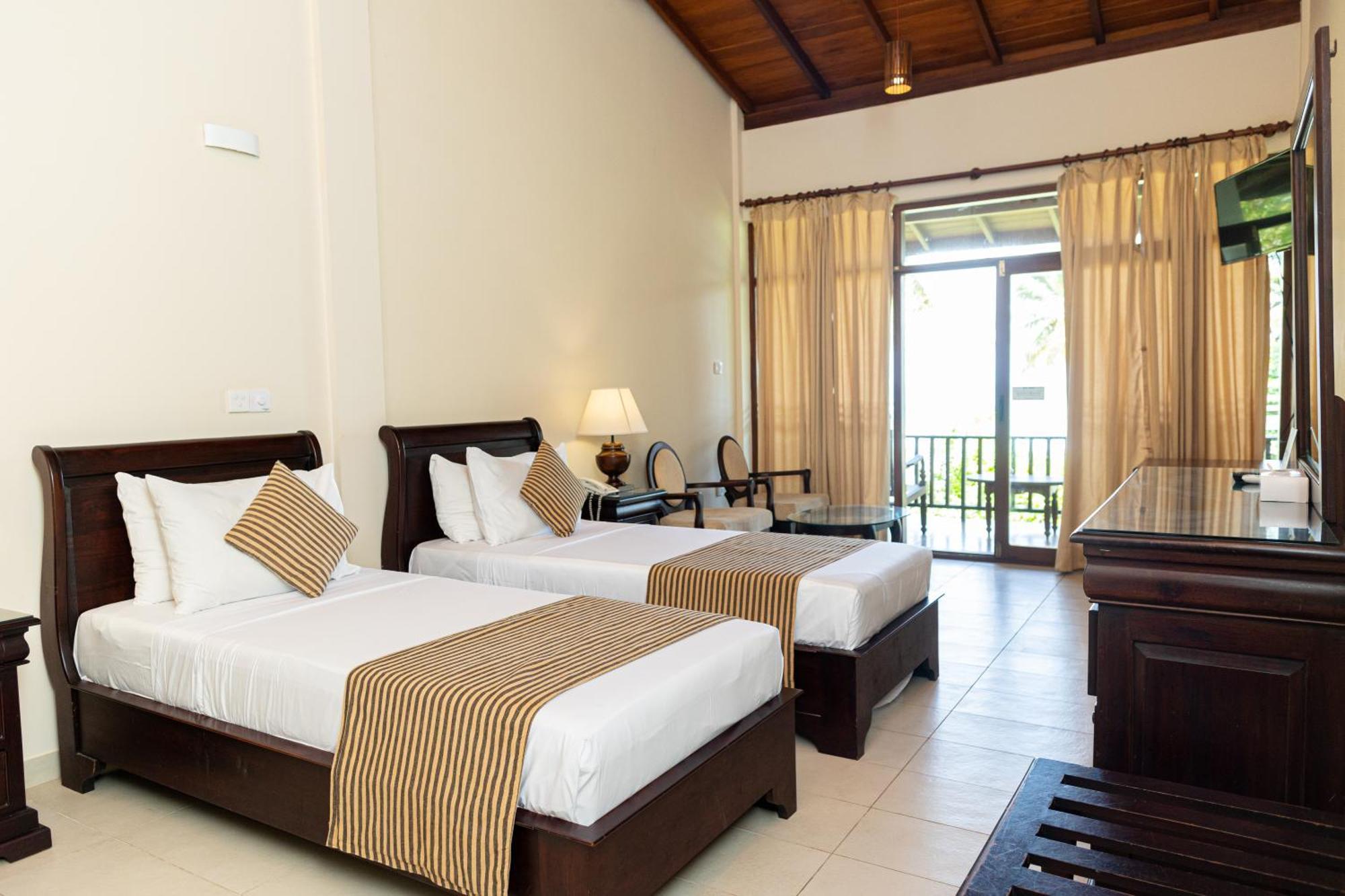 Paradise Beach Club Mirissa Luaran gambar