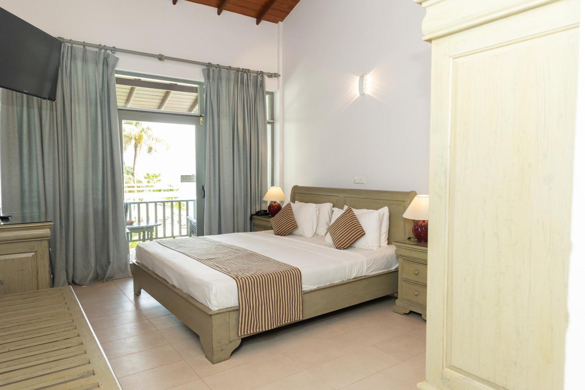 Paradise Beach Club Mirissa Luaran gambar